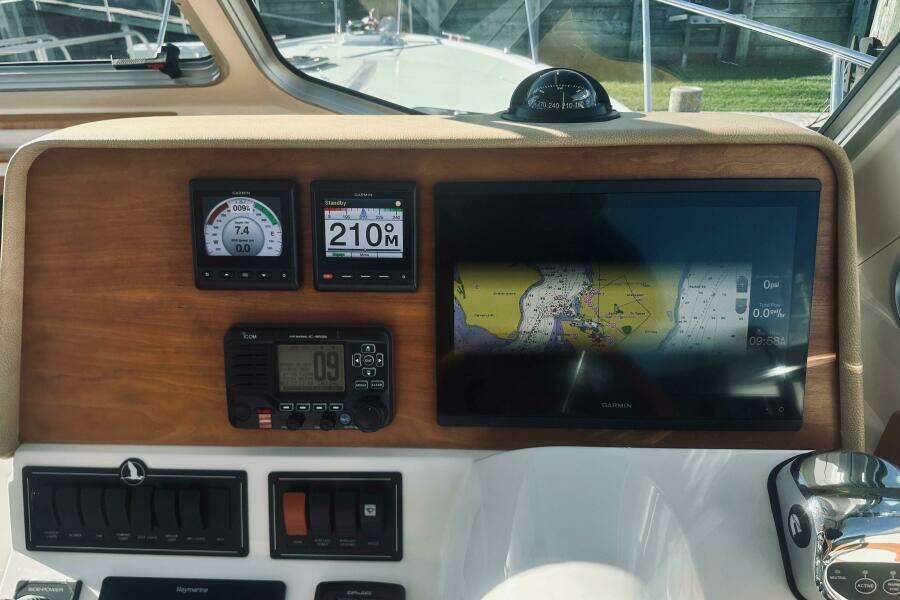 Check In 37ft Back Cove Yacht For Sale