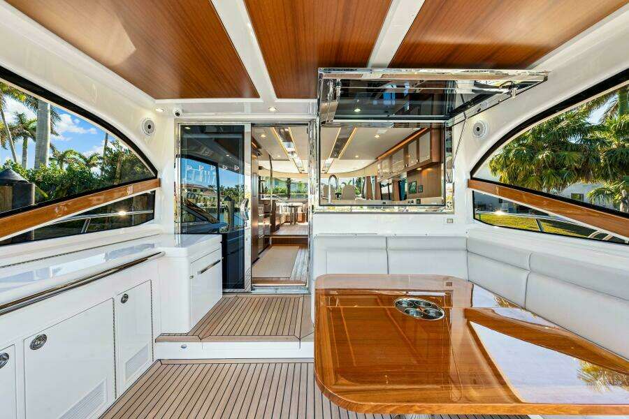 Dog House 66ft Belize Yacht For Sale