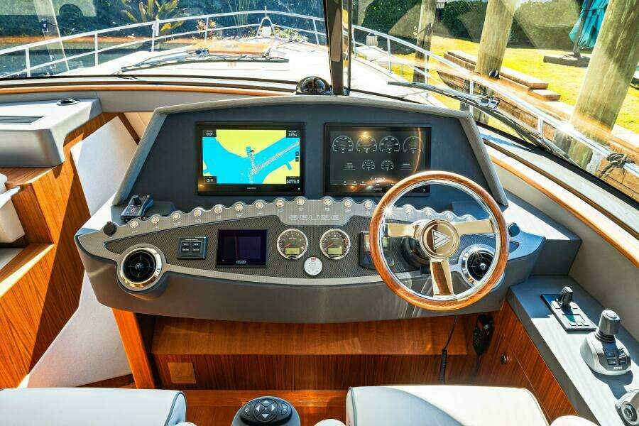 Dog House 66ft Belize Yacht For Sale