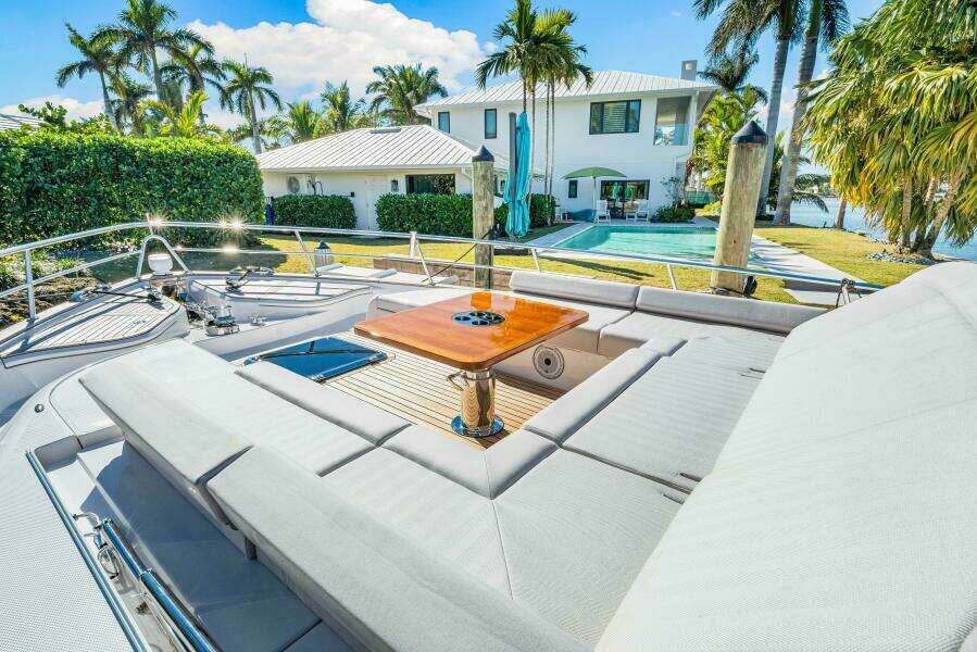 Dog House 66ft Belize Yacht For Sale