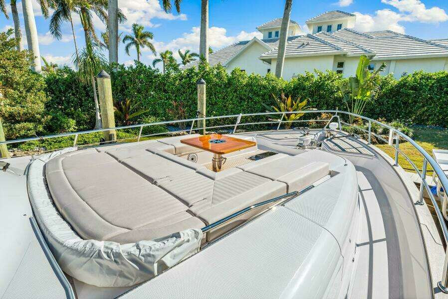 Dog House 66ft Belize Yacht For Sale