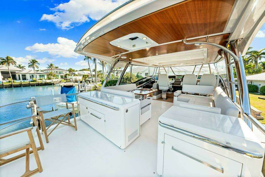 Dog House 66ft Belize Yacht For Sale