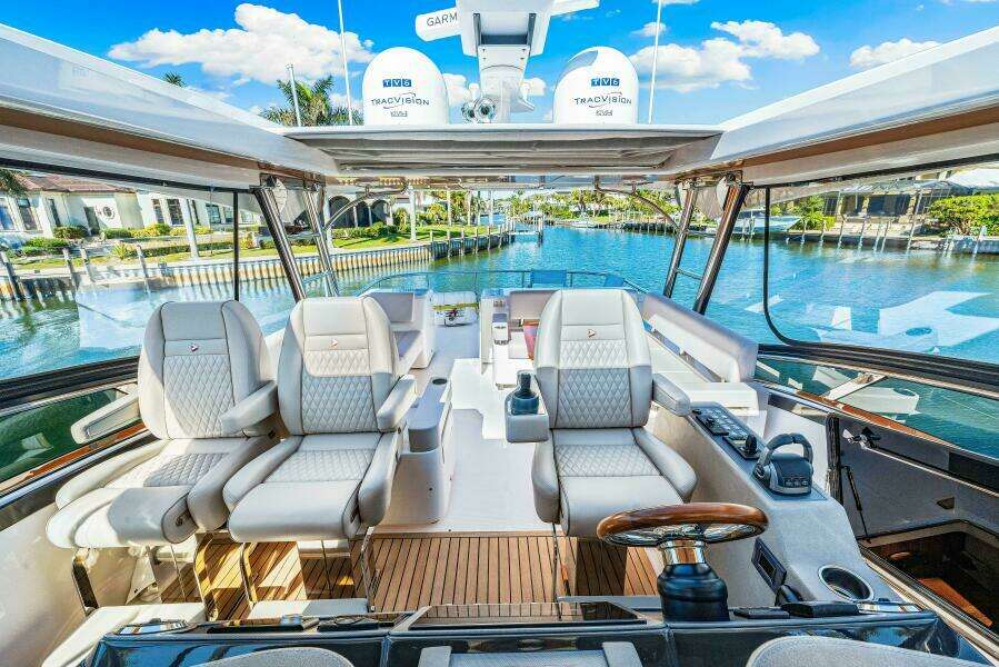 Dog House 66ft Belize Yacht For Sale