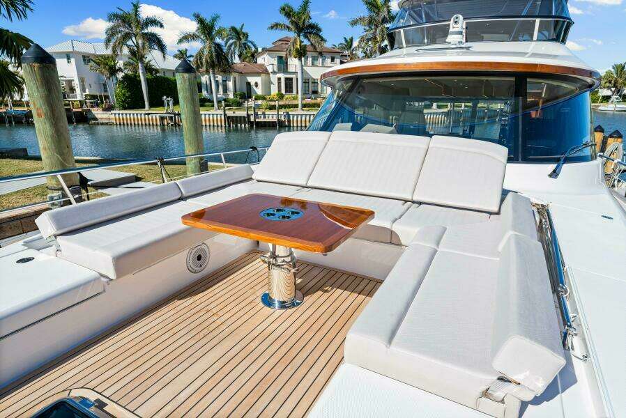 Dog House 66ft Belize Yacht For Sale