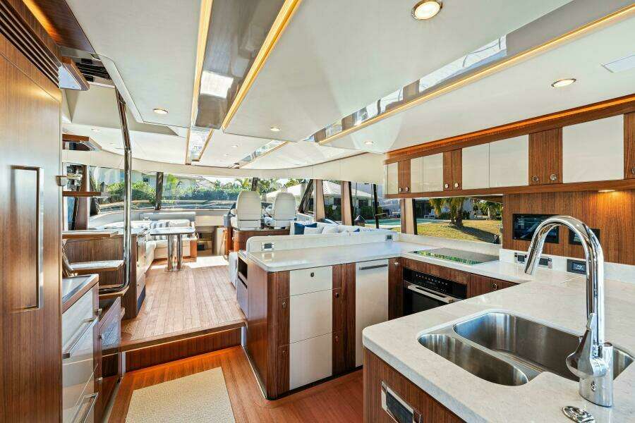 Dog House 66ft Belize Yacht For Sale