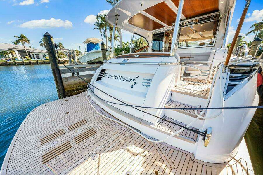 Dog House 66ft Belize Yacht For Sale