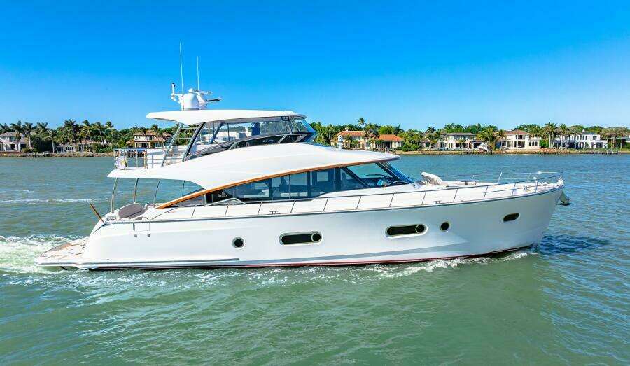 Dog House 66ft Belize Yacht For Sale