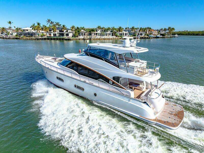 Dog House 66ft Belize Yacht For Sale