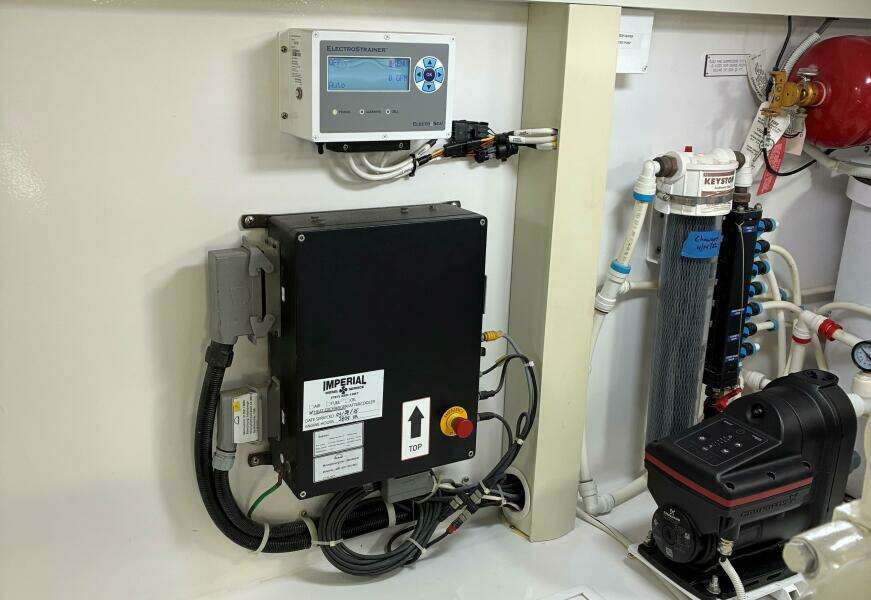 2006 Viking 56 Convertible SUMMER SALT