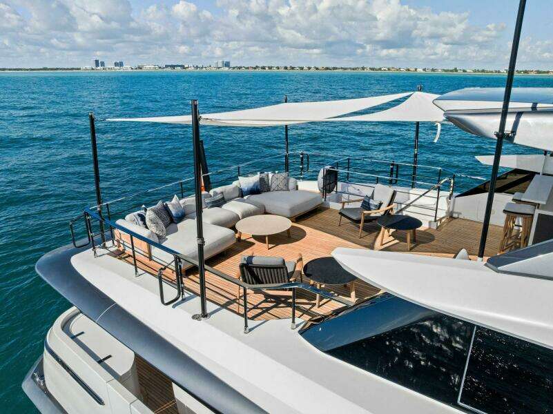 Oceans Se7en 106ft Custom Line Yacht For Sale