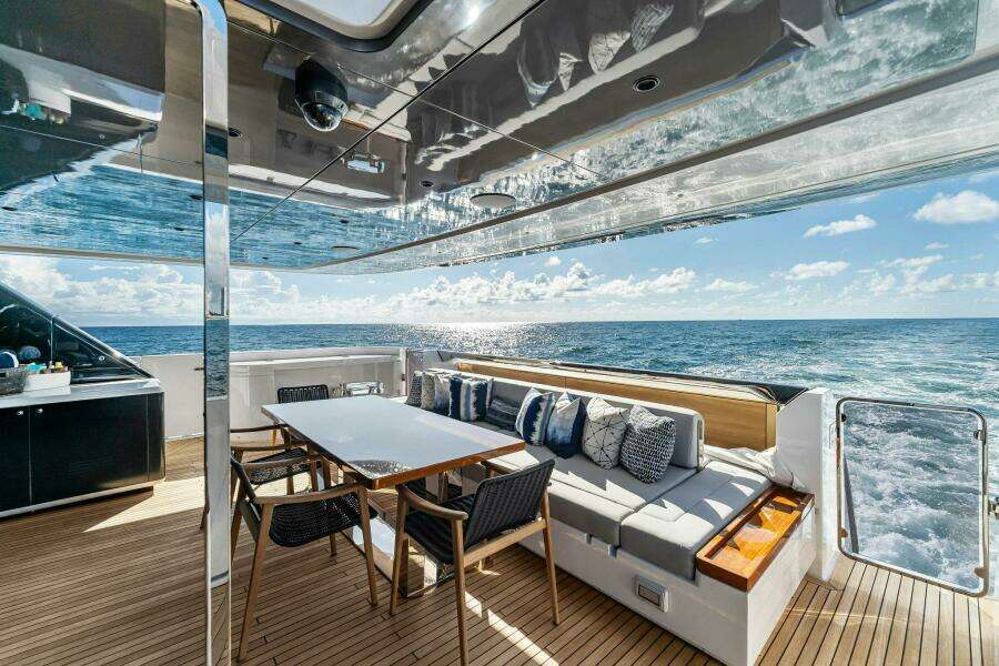 Oceans Se7en 106ft Custom Line Yacht For Sale