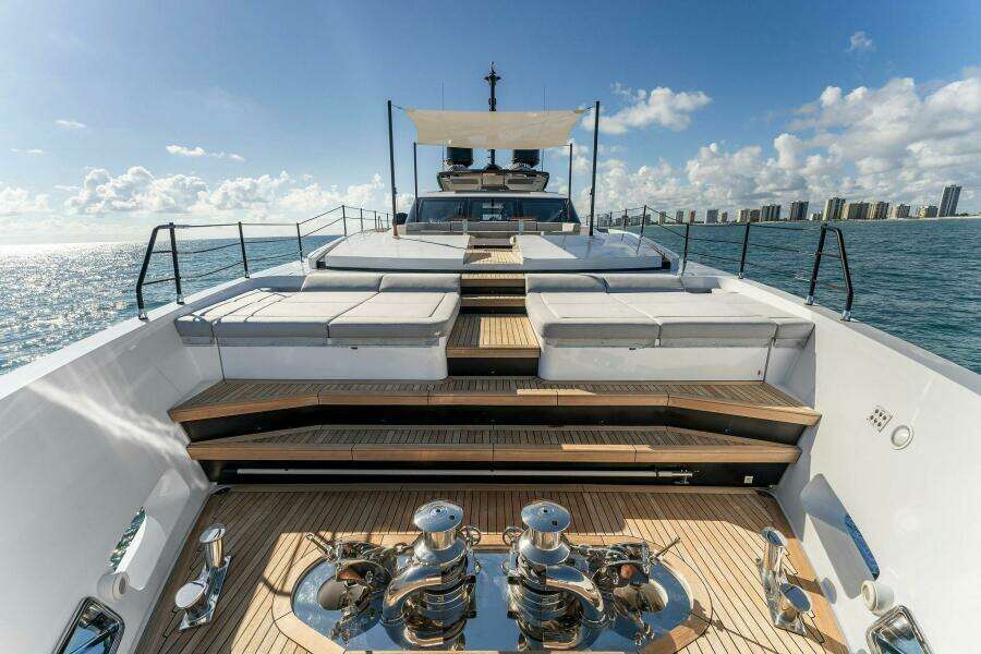 Oceans Se7en 106ft Custom Line Yacht For Sale