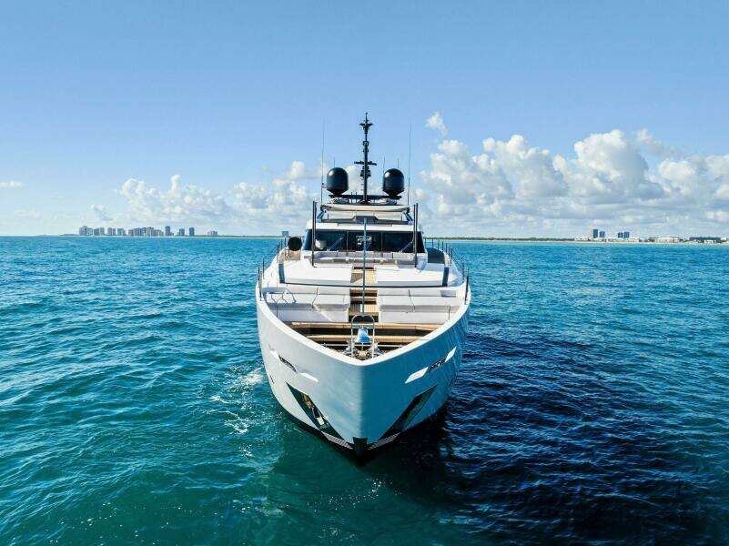Oceans Se7en 106ft Custom Line Yacht For Sale
