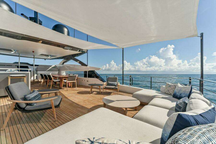 Oceans Se7en 106ft Custom Line Yacht For Sale