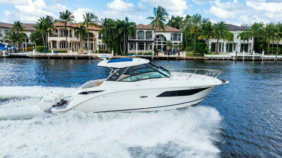 Sound Decision 32ft Sea Ray Yacht For Sale