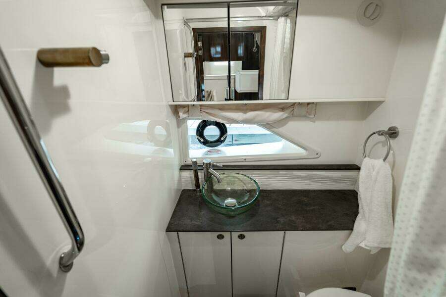 Sound Decision 32ft Sea Ray Yacht For Sale