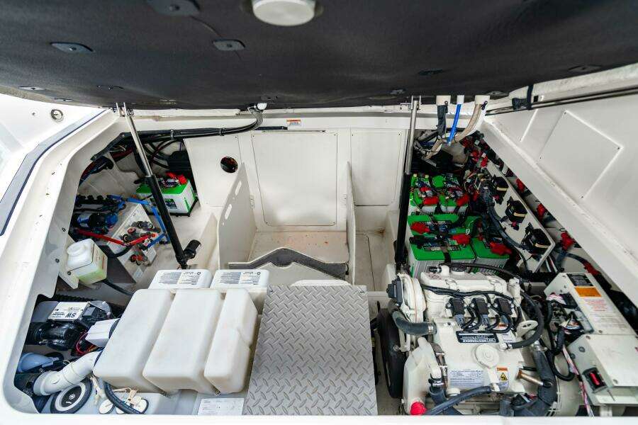 Sound Decision 32ft Sea Ray Yacht For Sale