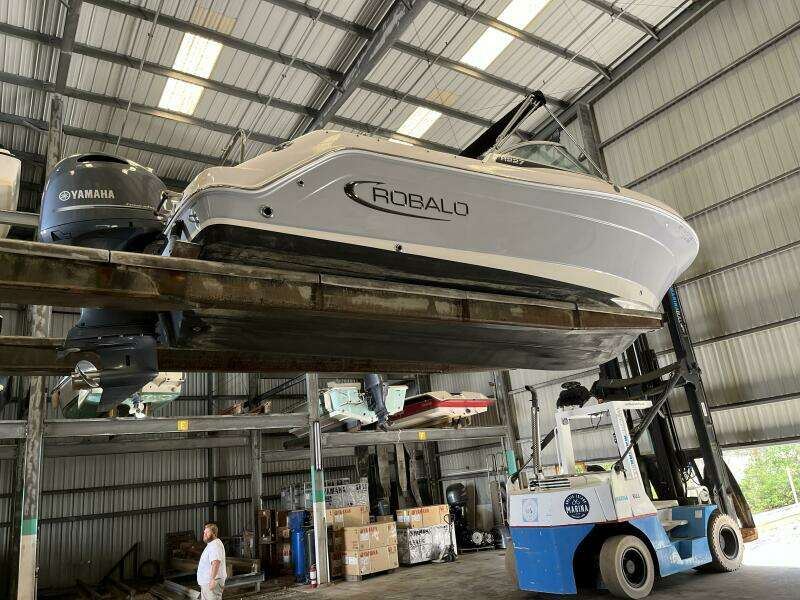 22ft Robalo Yacht For Sale