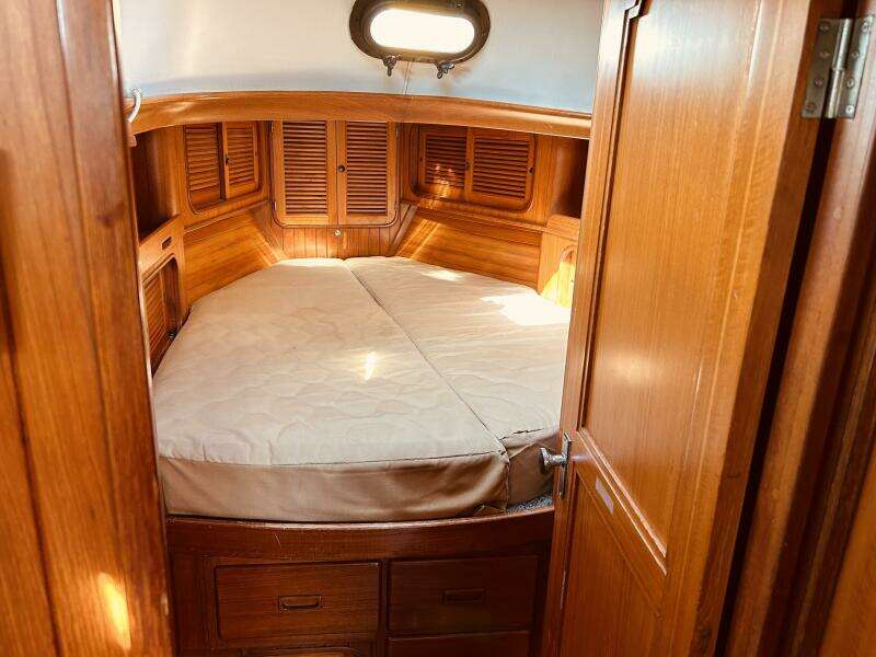 Alabare 36ft Ta Shing Yacht For Sale
