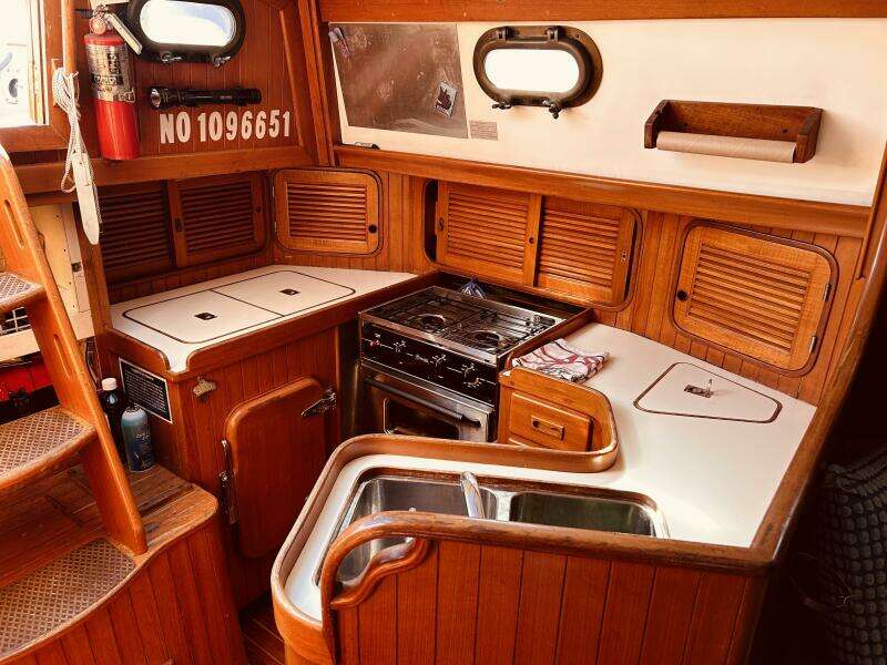 Alabare 36ft Ta Shing Yacht For Sale