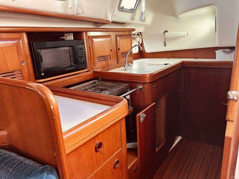 Morning Star 41ft Beneteau Yacht For Sale