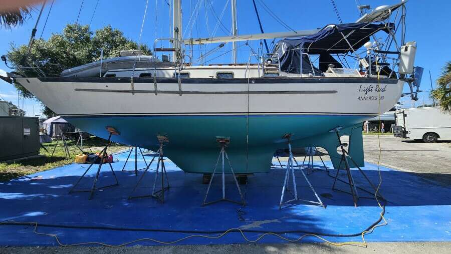 Light Reach 37ft Pacific Seacraft Yacht For Sale