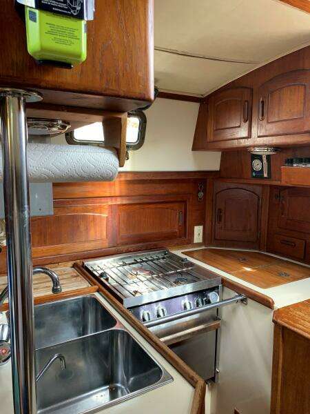 Light Reach 37ft Pacific Seacraft Yacht For Sale