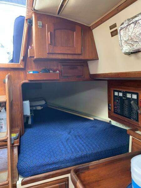 Light Reach 37ft Pacific Seacraft Yacht For Sale