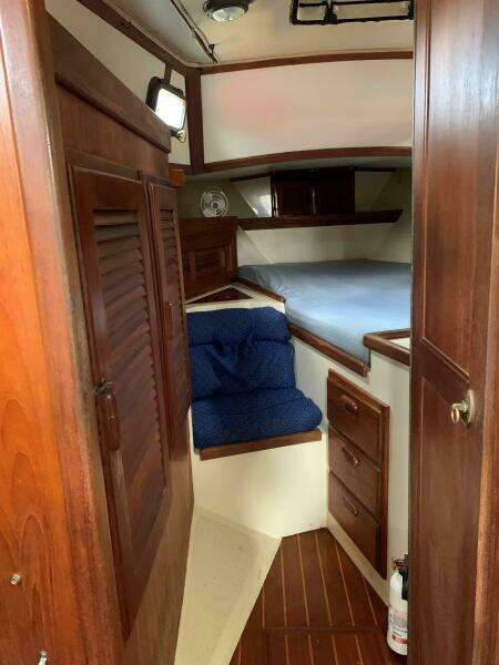 Light Reach 37ft Pacific Seacraft Yacht For Sale