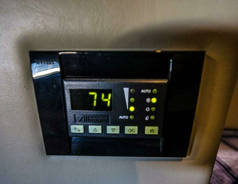 KENDALMAC 46ft Regal Yacht For Sale KENDALMAC 46ft Regal Yacht For Sale