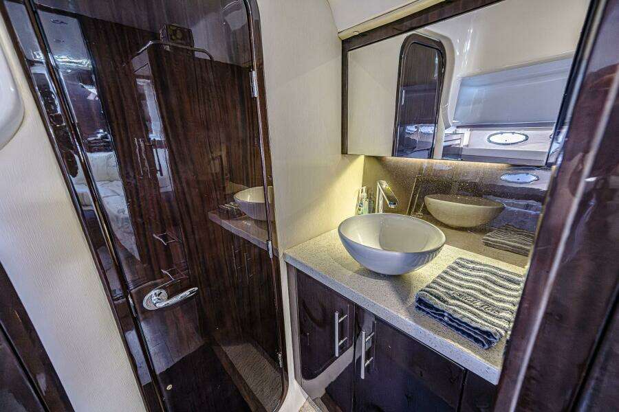 KENDALMAC 46ft Regal Yacht For Sale KENDALMAC 46ft Regal Yacht For Sale