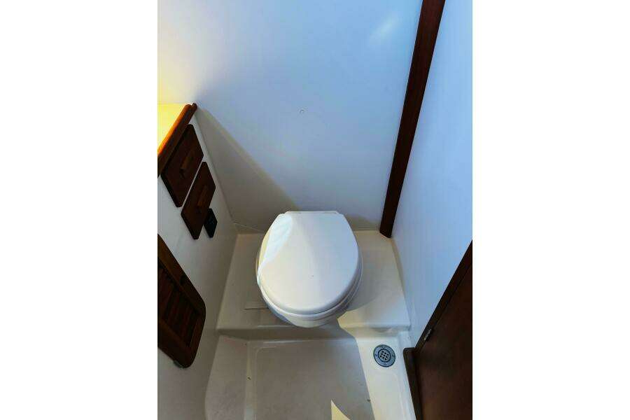 Maverick 37ft Hinckley Yacht For Sale Maverick 37ft Hinckley Yacht For Sale