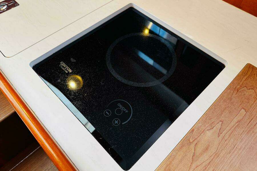 Maverick 37ft Hinckley Yacht For Sale Maverick 37ft Hinckley Yacht For Sale