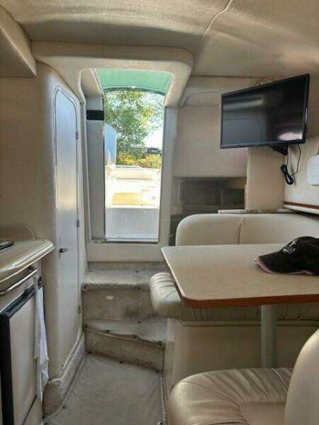 27ft Sea Ray Yacht For Sale