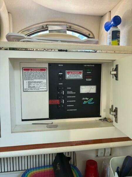 27ft Sea Ray Yacht For Sale