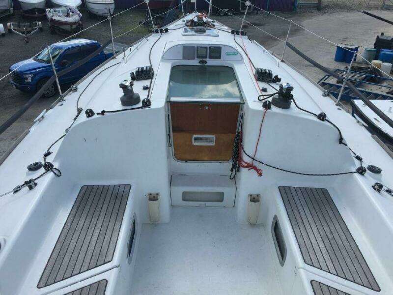 36ft Beneteau Yacht For Sale