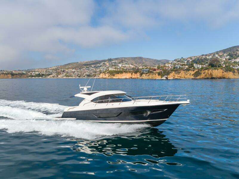 No Contingencies 44ft Riviera Yacht For Sale No Contingencies 44ft Riviera Yacht For Sale