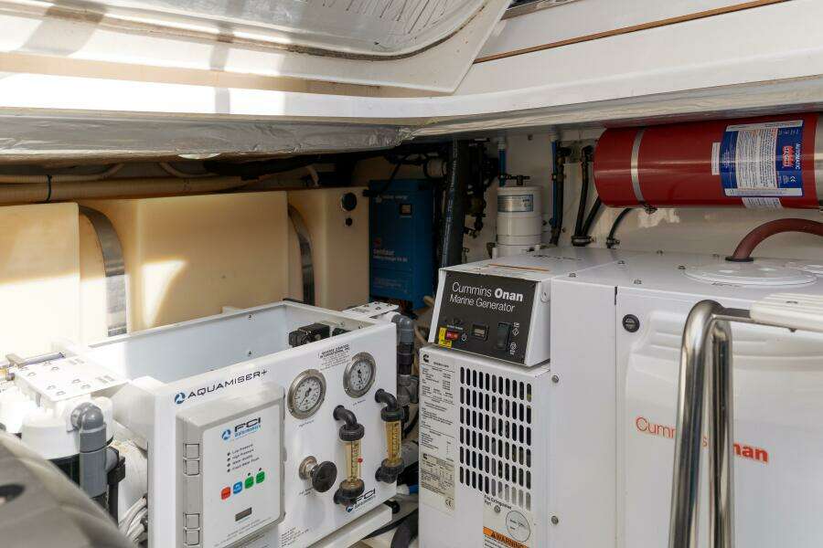 No Contingencies 44ft Riviera Yacht For Sale No Contingencies 44ft Riviera Yacht For Sale