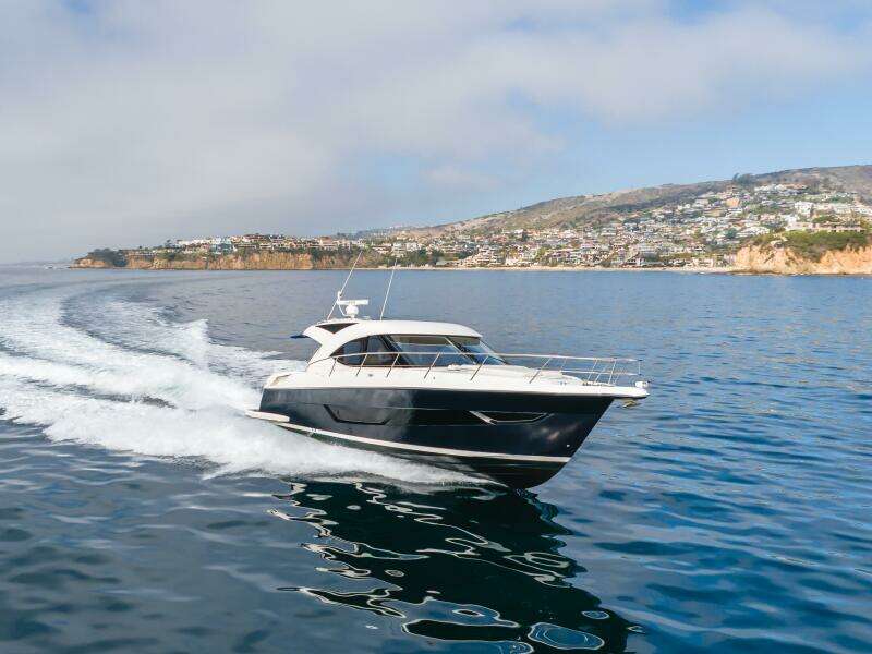 No Contingencies 44ft Riviera Yacht For Sale No Contingencies 44ft Riviera Yacht For Sale