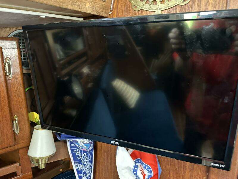 Phoenix VII 40ft Hughes Yacht For Sale