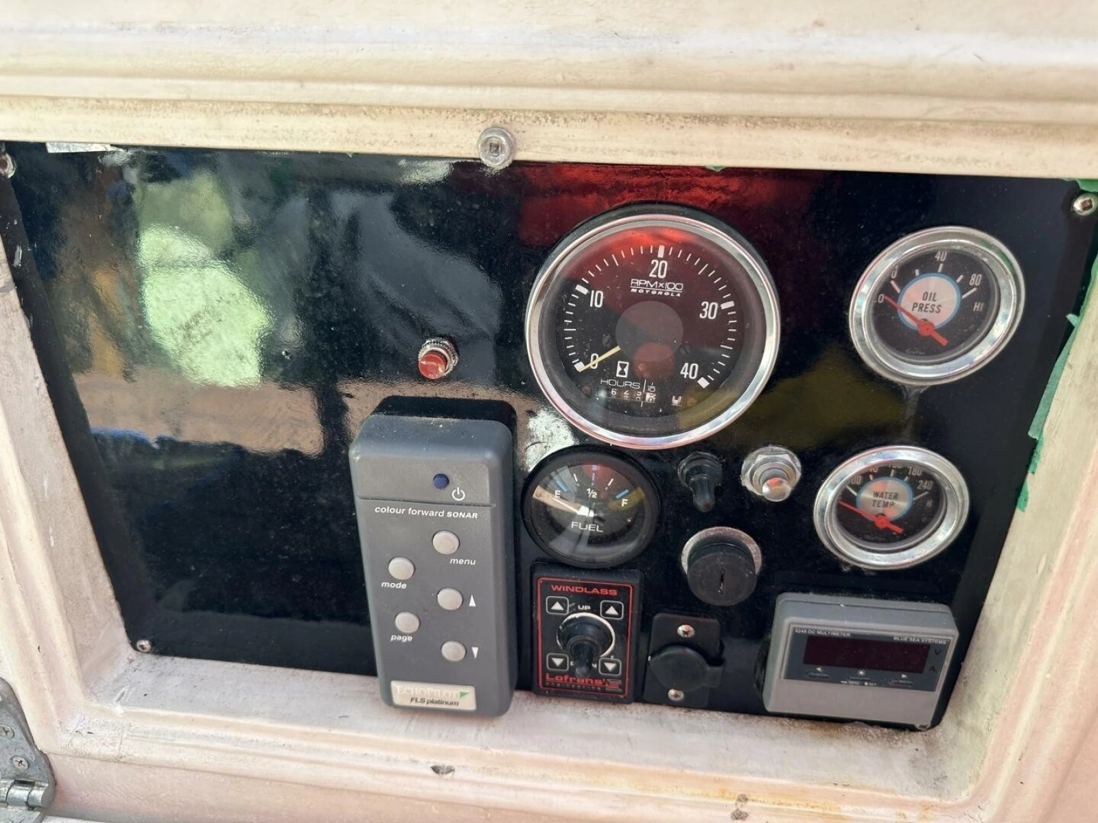 1979 Hughes 3910