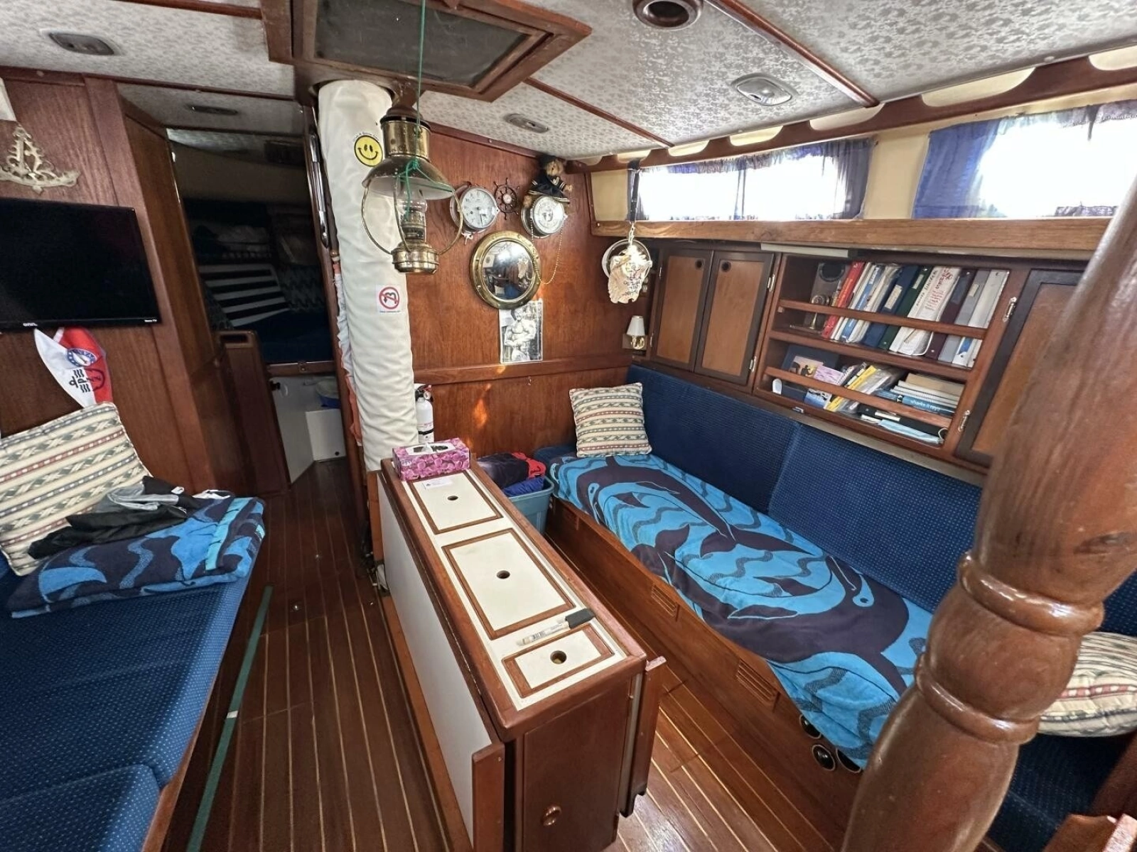 1979 Hughes 3910