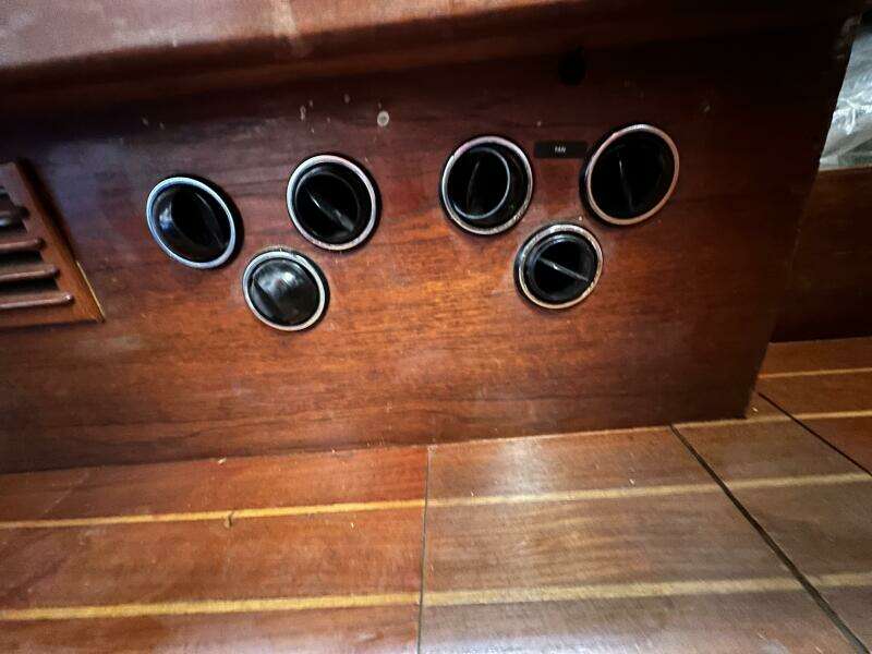 Phoenix VII 40ft Hughes Yacht For Sale