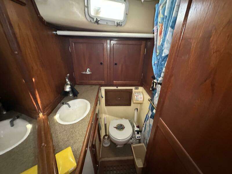 Phoenix VII 40ft Hughes Yacht For Sale
