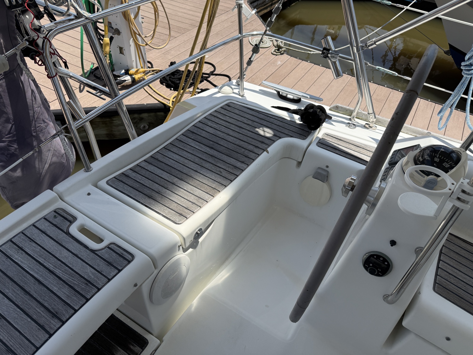 43' 2008 Beneteau Oceanis 43