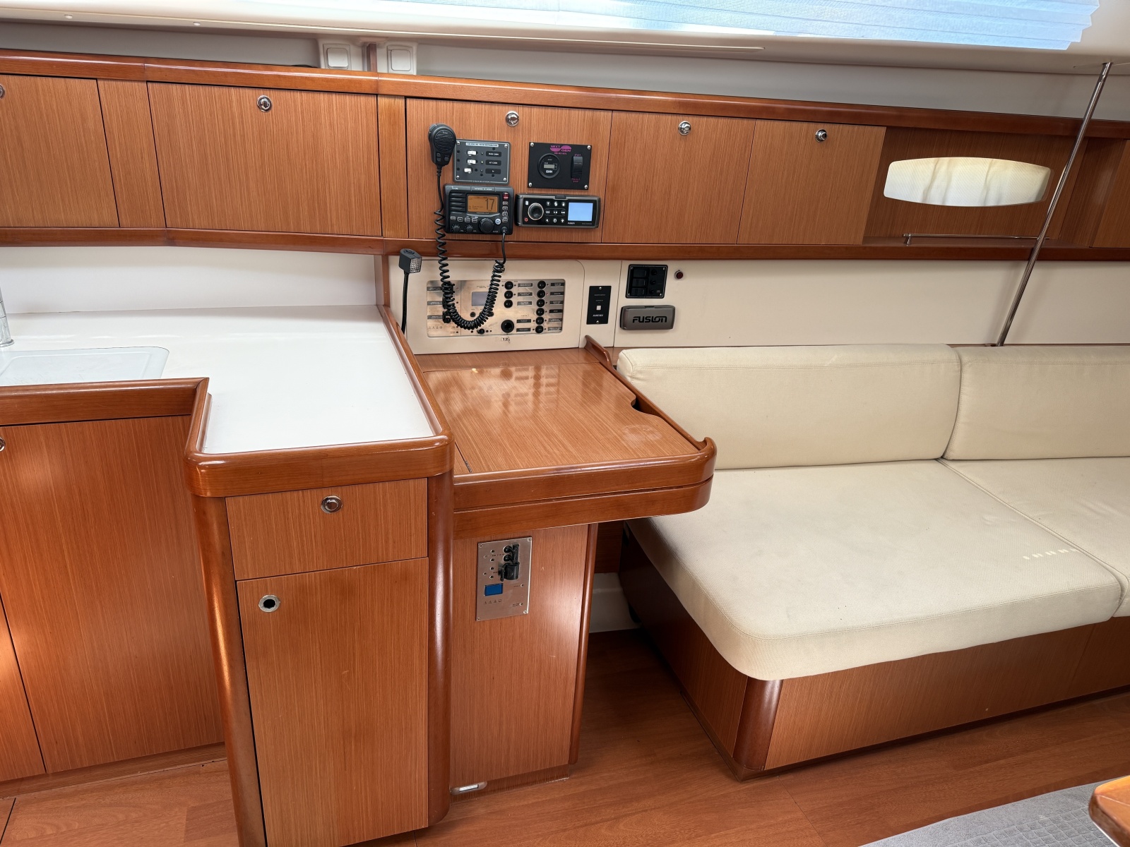 43' 2008 Beneteau Oceanis 43
