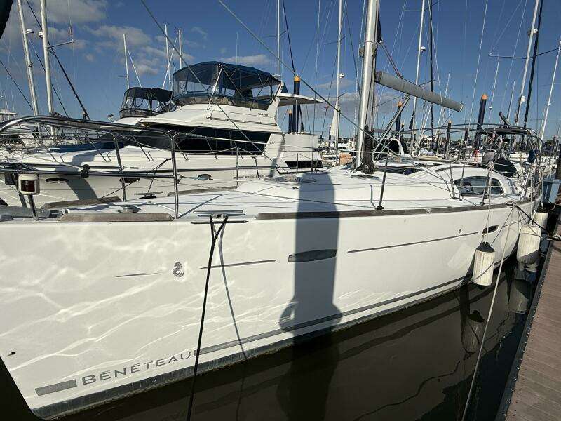 Star Chaser 43ft Beneteau Yacht For Sale