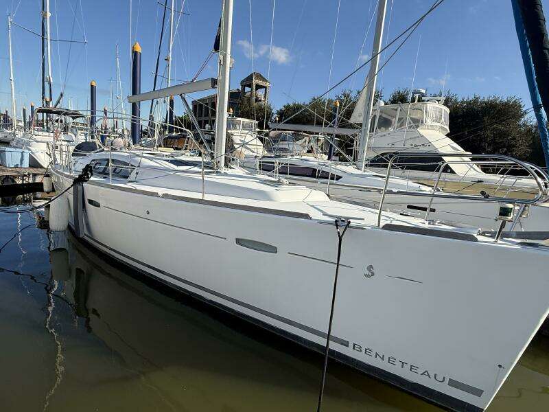 Star Chaser 43ft Beneteau Yacht For Sale