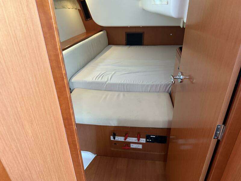 Star Chaser 43ft Beneteau Yacht For Sale