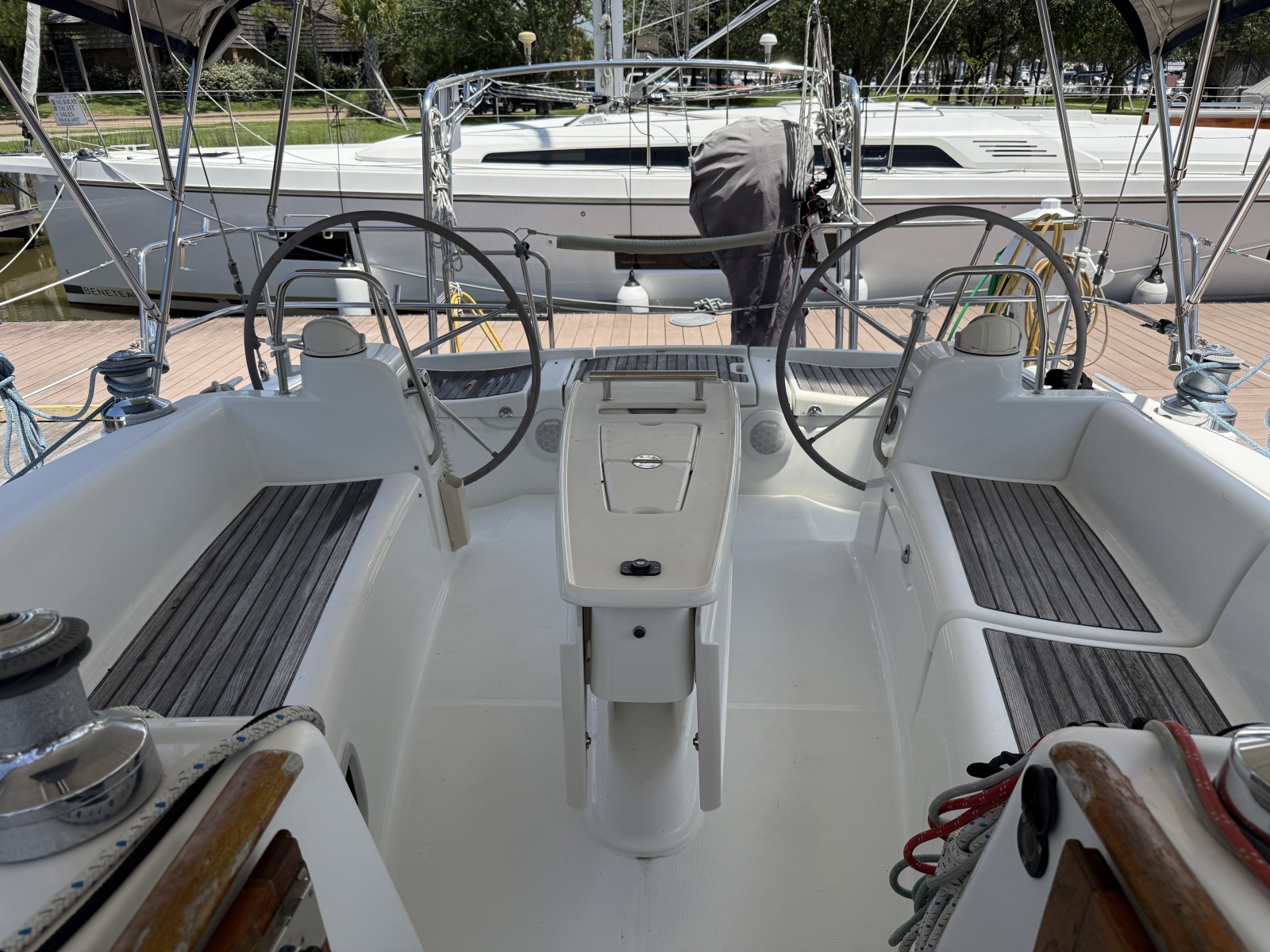 43' 2008 Beneteau Oceanis 43